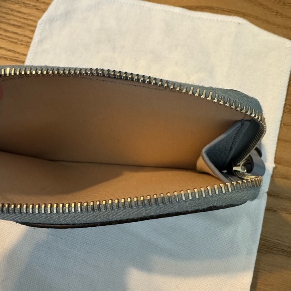 Chloe Alphabet Wallet in Grained Leather - Picture 12 of 16